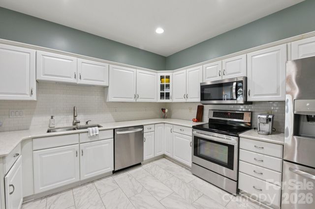 10816 Willow Crossing Drive, Charlotte, NC 28210