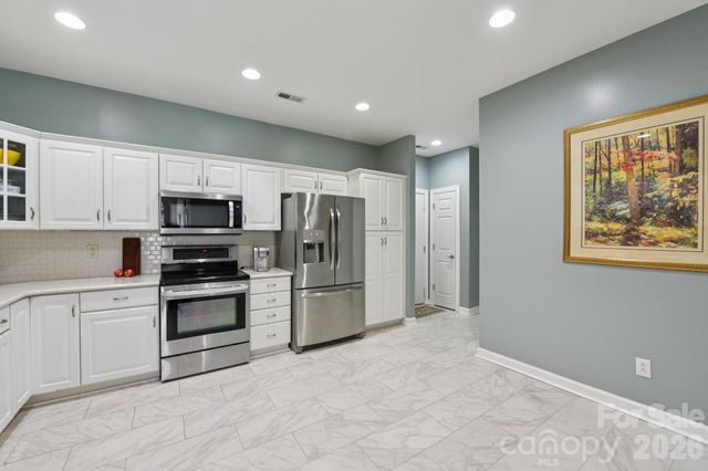 10816 Willow Crossing Drive, Charlotte, NC 28210