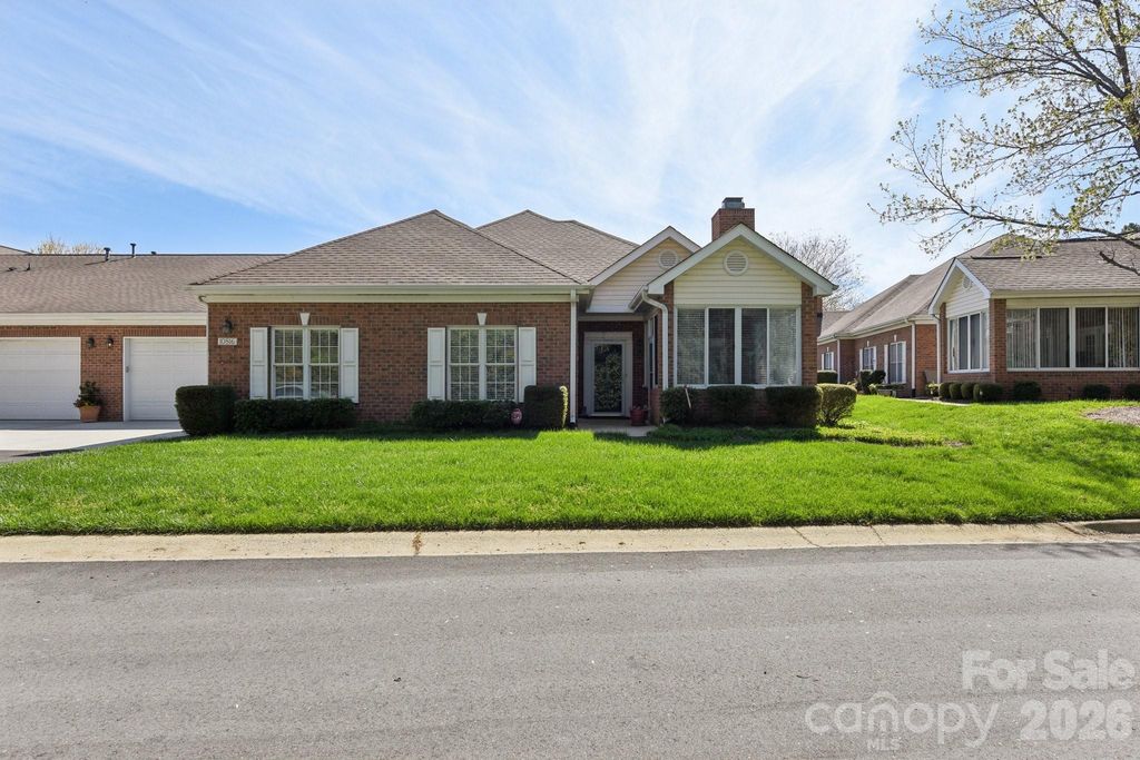 10816 Willow Crossing Drive, Charlotte, NC 28210