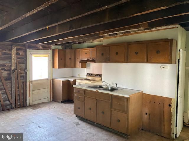 1081 KINGS HWY, Pilesgrove, NJ 08098