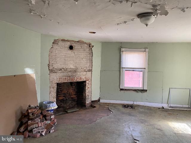 1081 KINGS HWY, Pilesgrove, NJ 08098