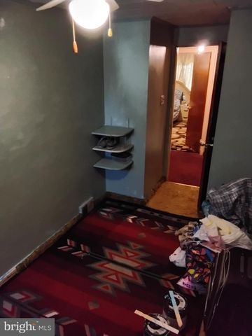 27 CONCORD RD, Darby, PA 19023