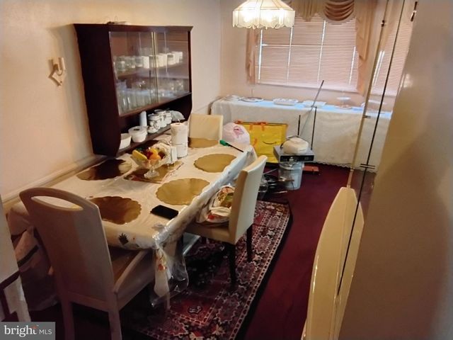 27 CONCORD RD, Darby, PA 19023