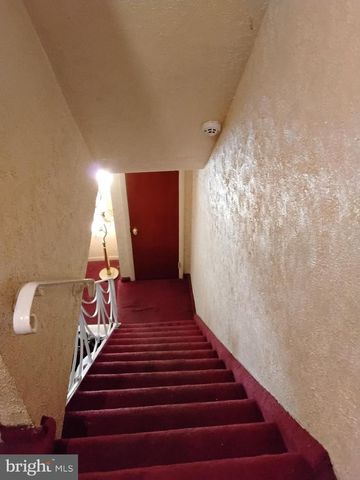 27 CONCORD RD, Darby, PA 19023