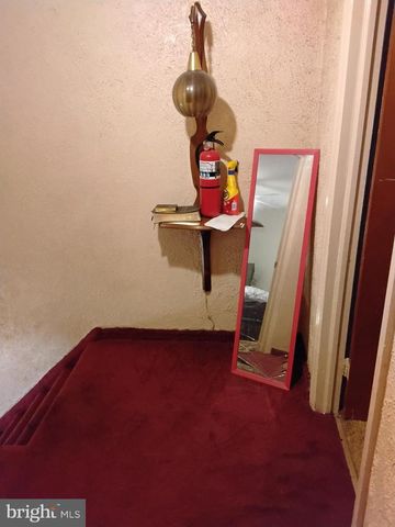 27 CONCORD RD, Darby, PA 19023