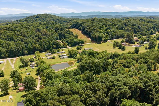 381 Possum Hollow Road, Johnson City, TN 37615