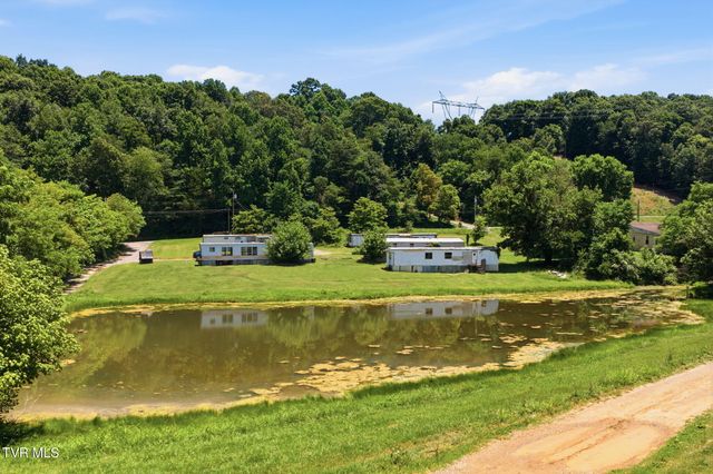 381 Possum Hollow Road, Johnson City, TN 37615