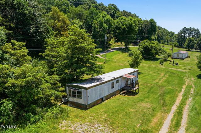 381 Possum Hollow Road, Johnson City, TN 37615