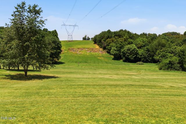 381 Possum Hollow Road, Johnson City, TN 37615