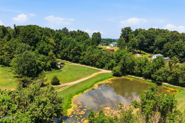 381 Possum Hollow Road, Johnson City, TN 37615