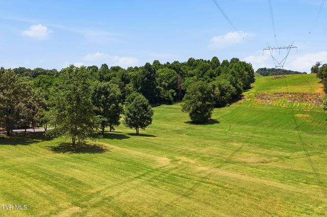 381 Possum Hollow Road, Johnson City, TN 37615