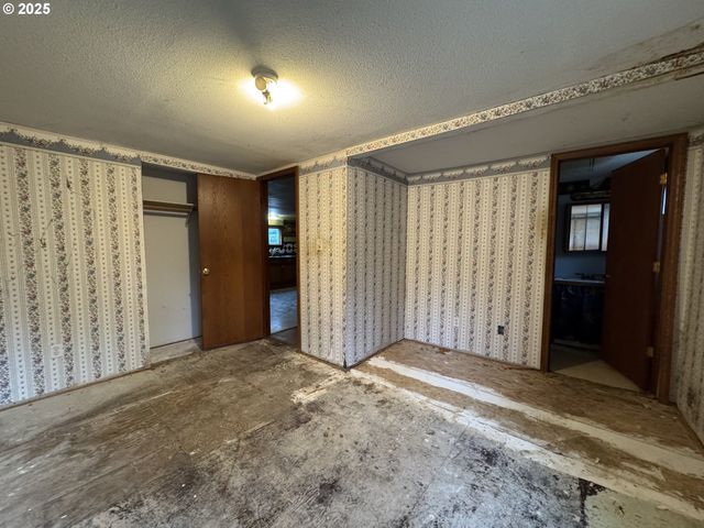 91031 LIBBY Ln, Coos Bay, OR 97420