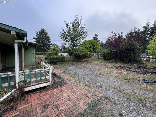 91031 LIBBY Ln, Coos Bay, OR 97420