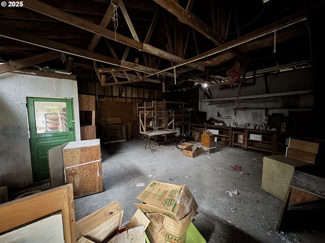 91031 LIBBY Ln, Coos Bay, OR 97420