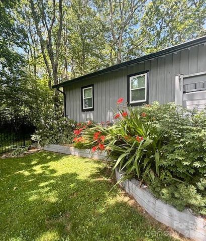 85 Crestwood Circle, Newland, NC 28657