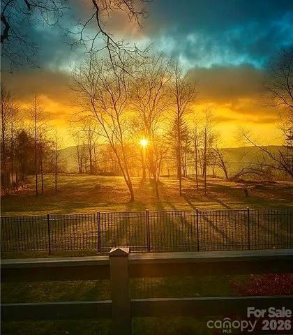 85 Crestwood Circle, Newland, NC 28657