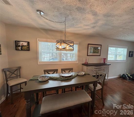 85 Crestwood Circle, Newland, NC 28657