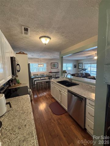 85 Crestwood Circle, Newland, NC 28657