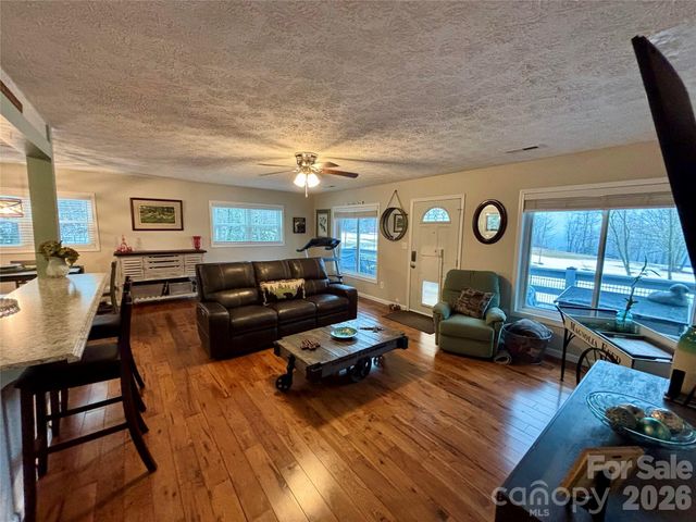 85 Crestwood Circle, Newland, NC 28657