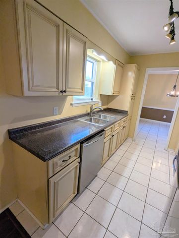 4680 Anchor Ln, Pensacola, FL 32514