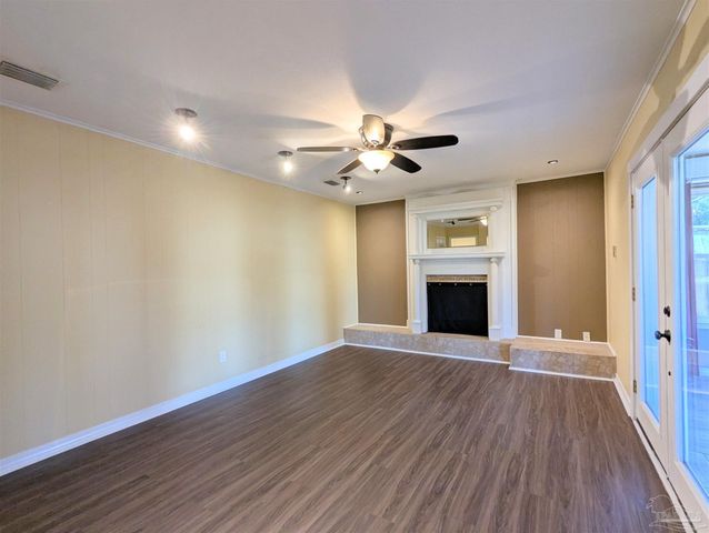 4680 Anchor Ln, Pensacola, FL 32514