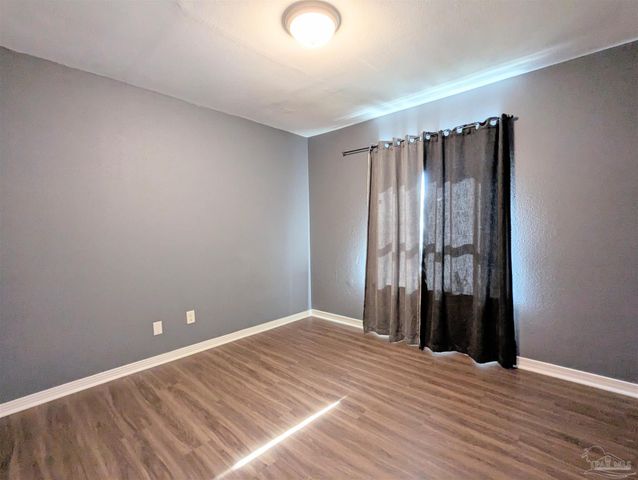 4680 Anchor Ln, Pensacola, FL 32514