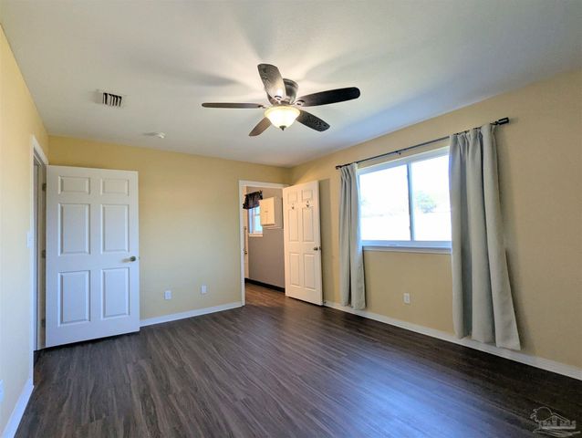 4680 Anchor Ln, Pensacola, FL 32514