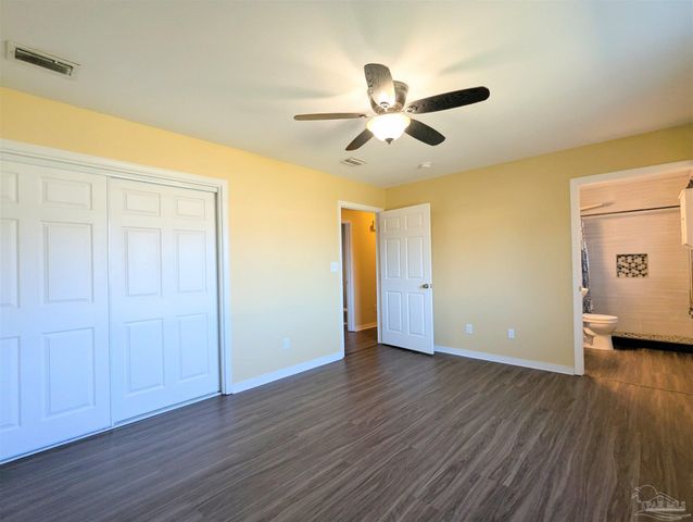 4680 Anchor Ln, Pensacola, FL 32514