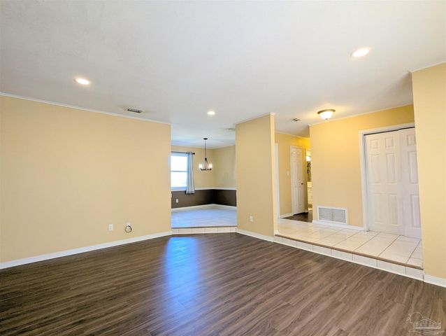 4680 Anchor Ln, Pensacola, FL 32514