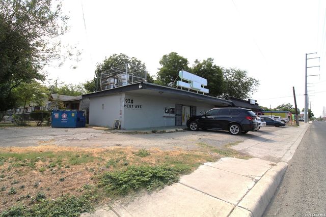920 West, San Antonio, TX 78201