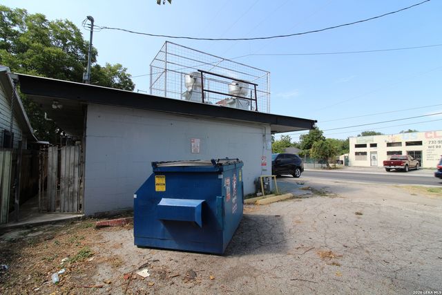 920 West, San Antonio, TX 78201