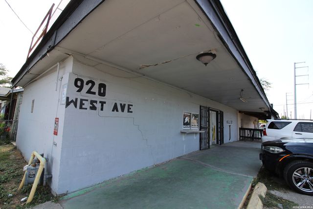 920 West, San Antonio, TX 78201