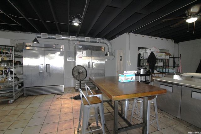 920 West, San Antonio, TX 78201
