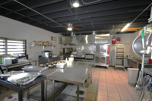 920 West, San Antonio, TX 78201
