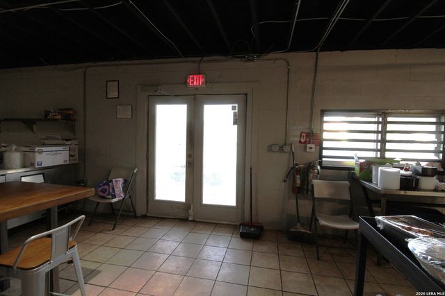 920 West, San Antonio, TX 78201
