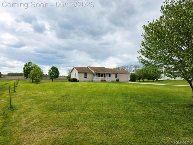 10423 Fowlerville Road, Conway Township, MI 48836