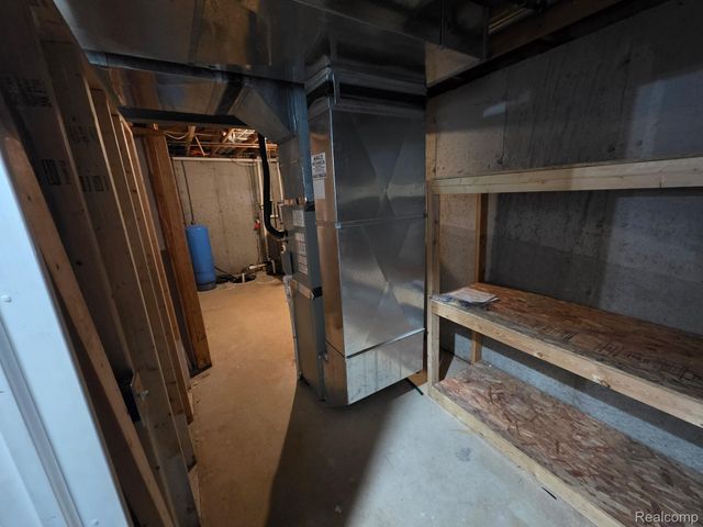 10423 Fowlerville Road, Conway Township, MI 48836