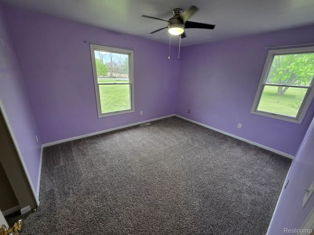 10423 Fowlerville Road, Conway Township, MI 48836