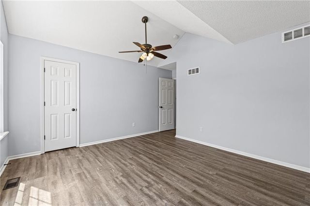1117 Meadowlark Lane, Liberty, MO 64068