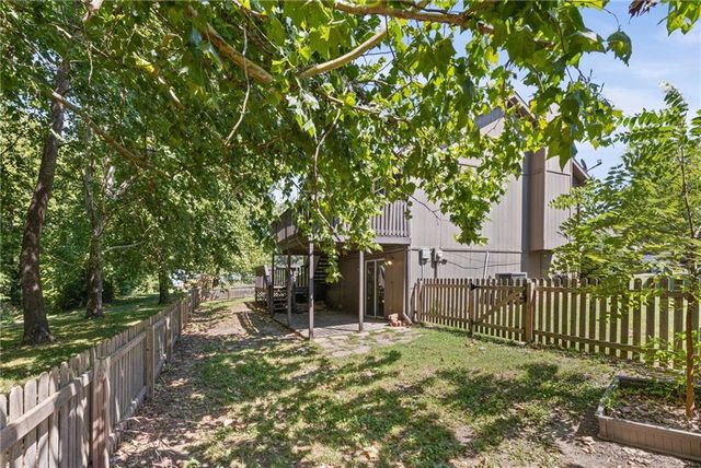 1117 Meadowlark Lane, Liberty, MO 64068