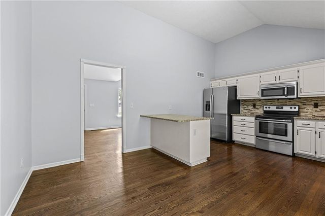 1117 Meadowlark Lane, Liberty, MO 64068