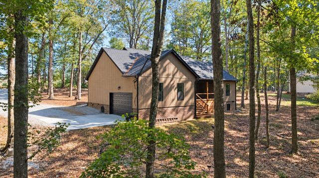 1220 Breeden Rd, Charlotte, TN 37036
