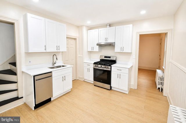 402 LAWRENCE ST, Burlington, NJ 08016
