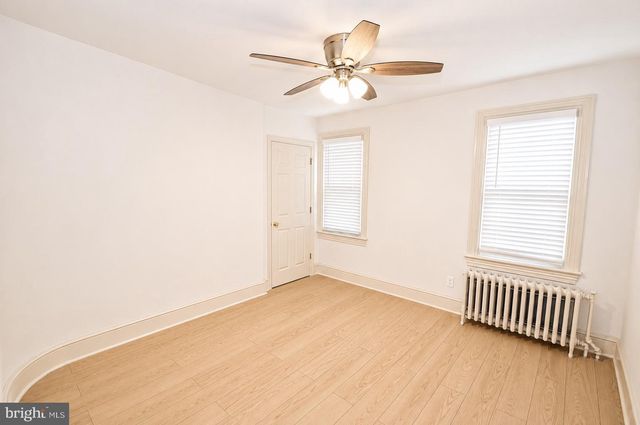 402 LAWRENCE ST, Burlington, NJ 08016