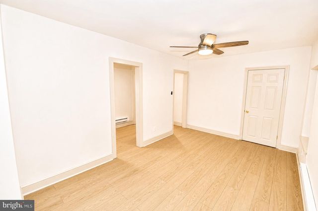 402 LAWRENCE ST, Burlington, NJ 08016