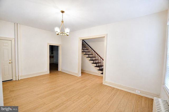 402 LAWRENCE ST, Burlington, NJ 08016