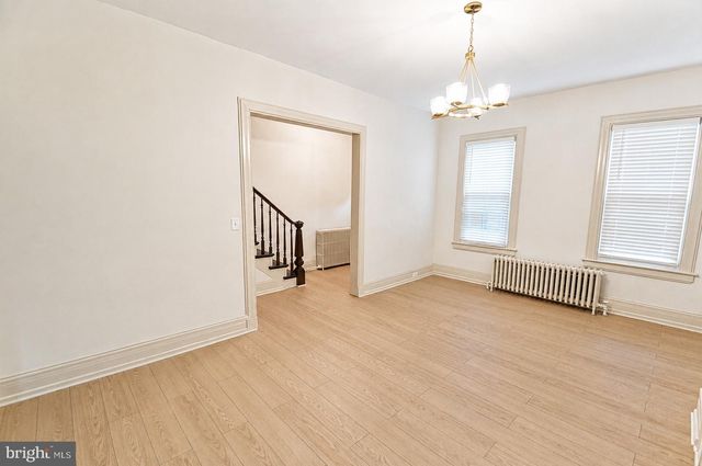 402 LAWRENCE ST, Burlington, NJ 08016
