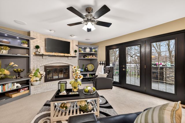 0S775 Madison Street, Winfield, IL 60190