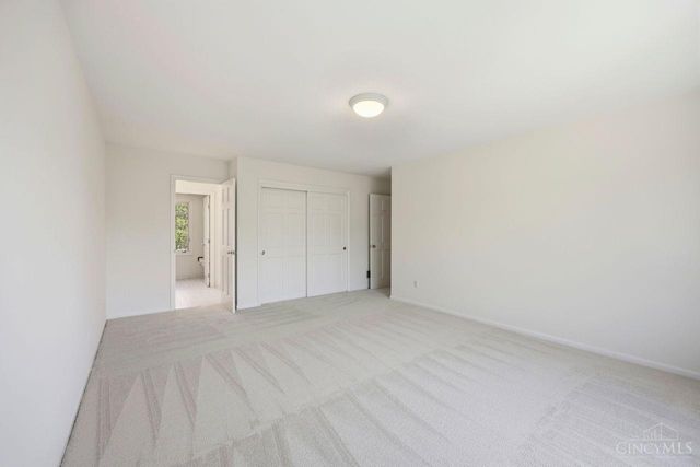 9030 Ambercreek Drive, Amberley, OH 45236