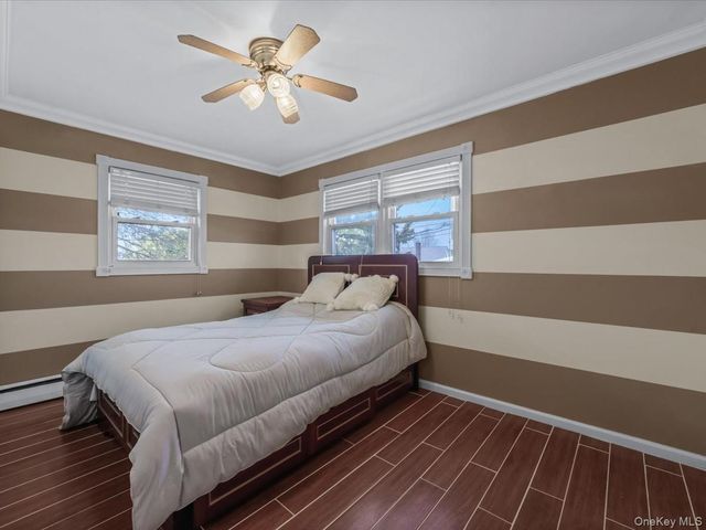 73 E Beach Promenade, Lindenhurst, NY 11757